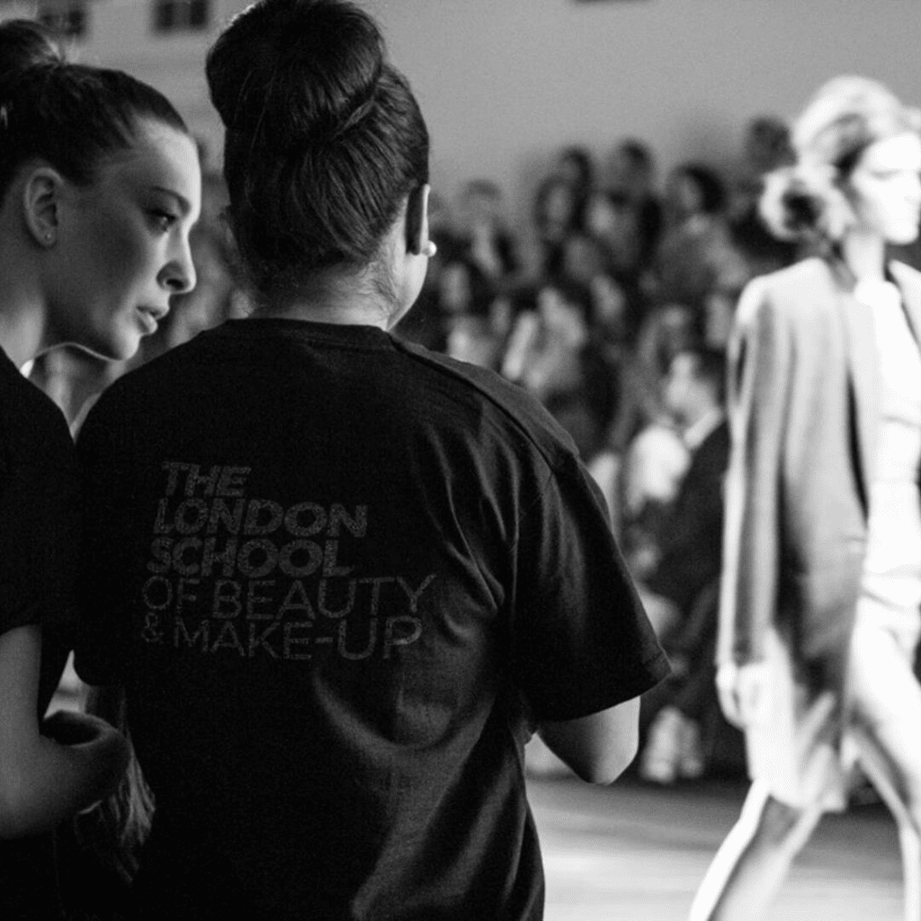 Lsbmlondonfashionweek 5df116e6e7b5c